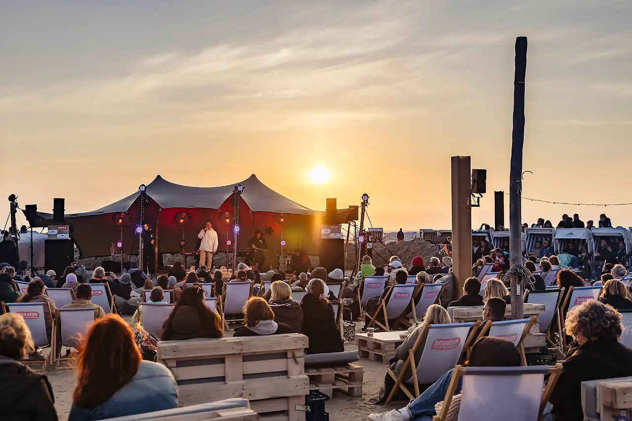 Bosse_beim_Strandkonzert.jpg