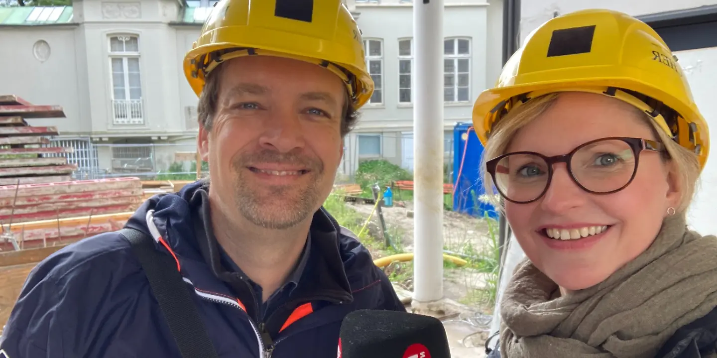 Sandra auf Baustelle Neue Stadtmuseum.JPG