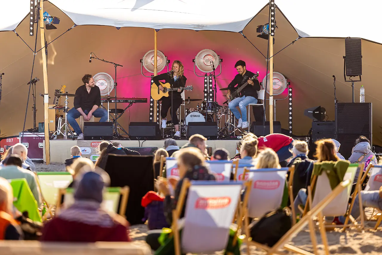 Antenne_Niedersachsen_Band_im_Nordseeheilbad.jpg